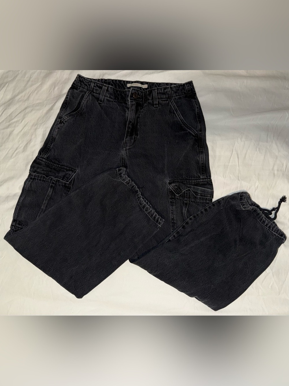 Levi's Women's Black Wide-Leg Cargo Jeans with Drawstring Hem